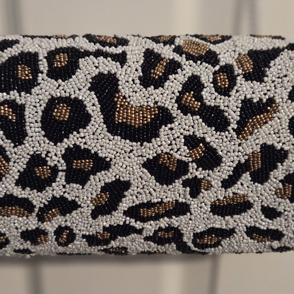 VIRAL Bee and Leopard/Cheetah PRINT Beaded Crossbody/Clutch/Purse Bag - NWT!! - Picture 6 of 8